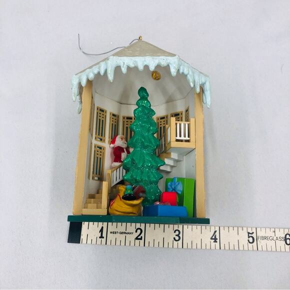 Vintage 1996 Hallmark Keepsake Christmas Tree Ornament Magic Santa Series - Picture 7 of 16